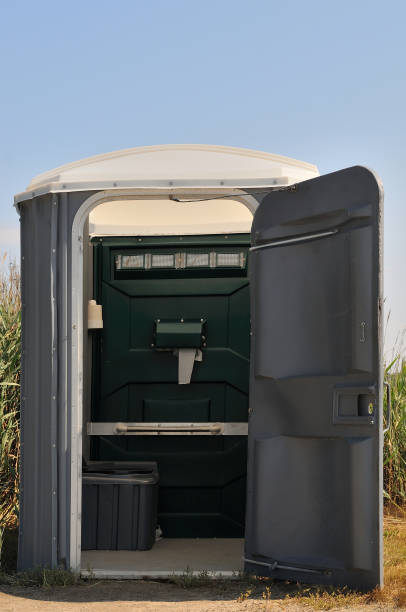 Affordable portable toilet rental in Fowler, IN